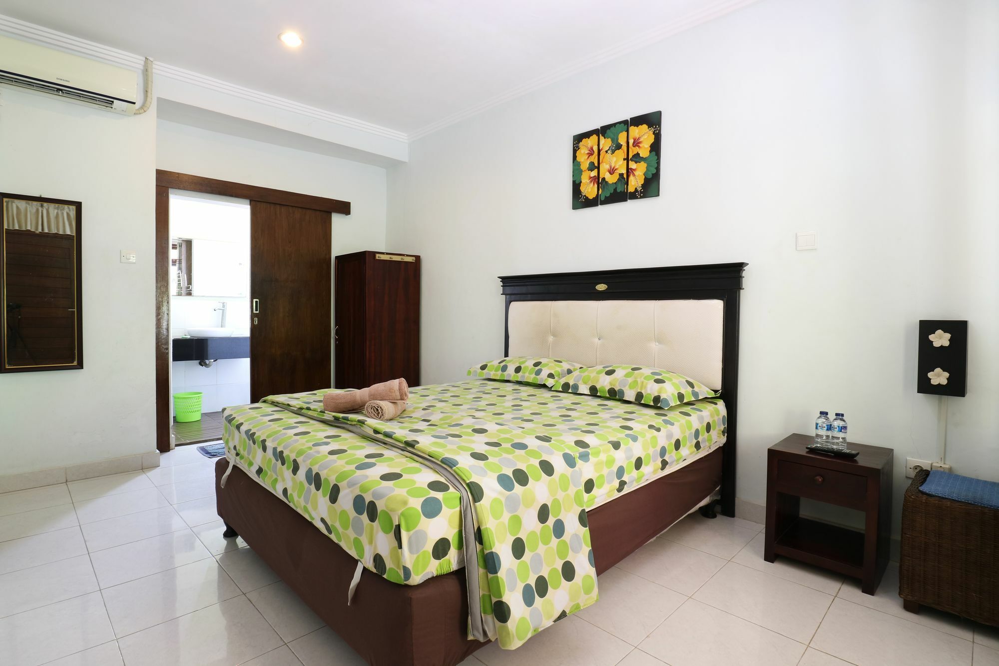 Mustika Inn Kuta  Exterior photo
