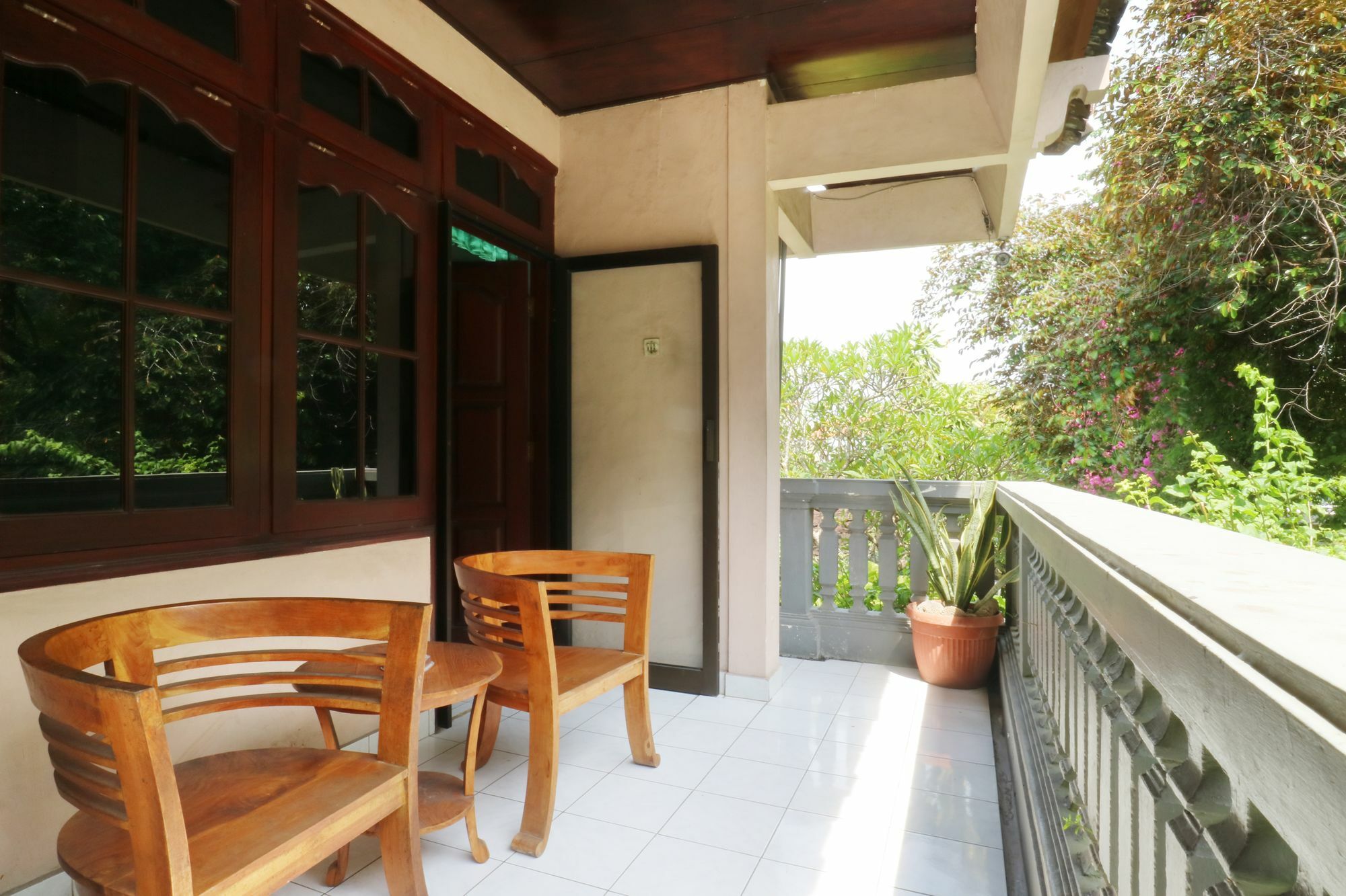 Mustika Inn Kuta  Exterior photo